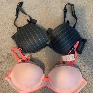 2 new Victorias Secret bras sz 36b & 34c